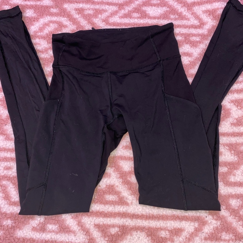 Black lululemon leggings